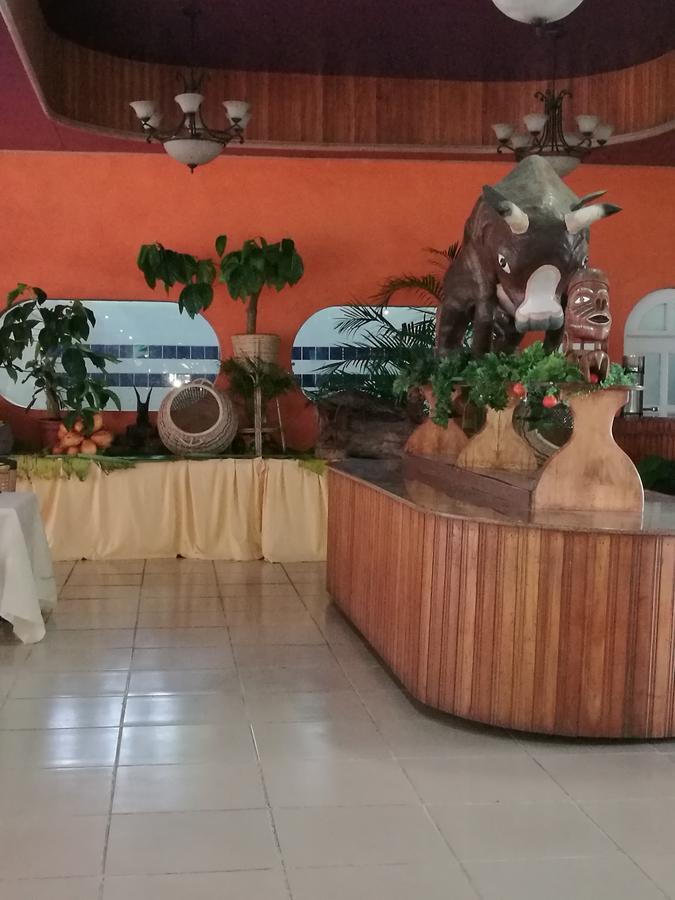 Honiara Hotel Kültér fotó