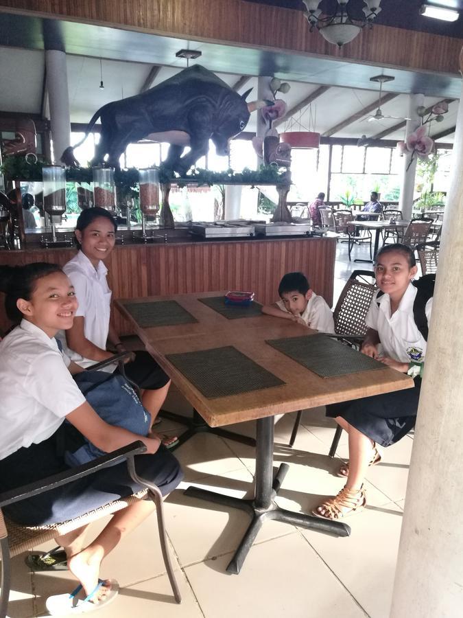 Honiara Hotel Kültér fotó